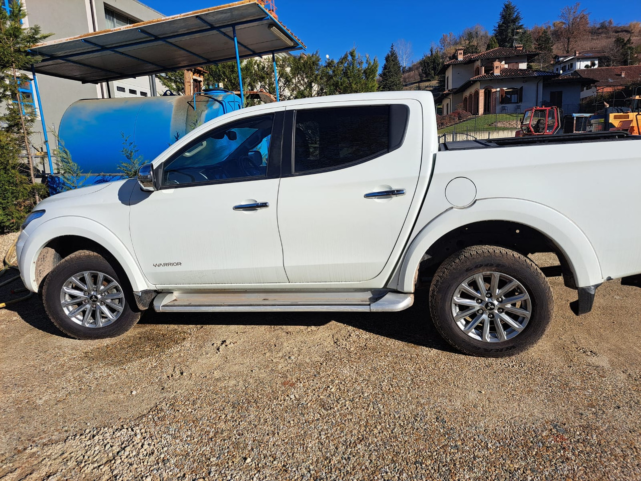 MITSUBISHI MITSUBISHI L200 - Pick-up: obrázek 3 MITSUBISHI MITSUBISHI L200 - Pick-up: obrázek 3