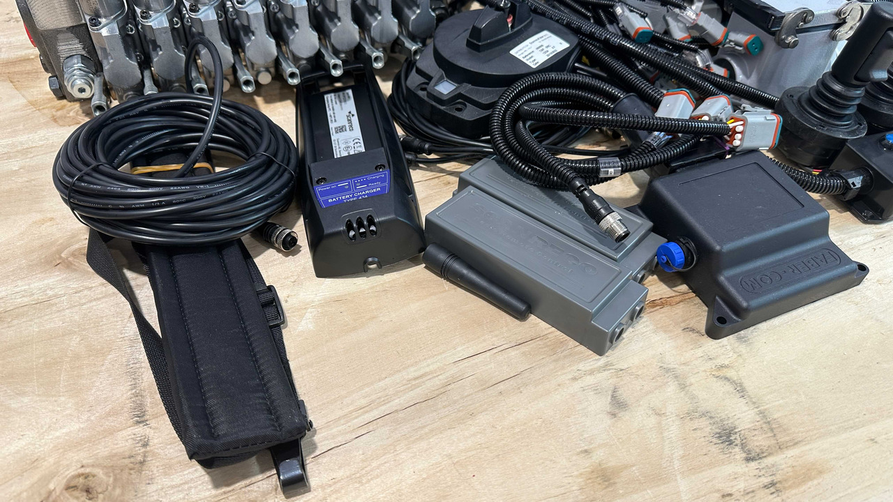 Set Scanreco RC400 with Walvoil DPX100 Fassi, Effer, Atlas, Manitou - Vyvážecí přívěs: obrázek 4 Set Scanreco RC400 with Walvoil DPX100 Fassi, Effer, Atlas, Manitou - Vyvážecí přívěs: obrázek 4