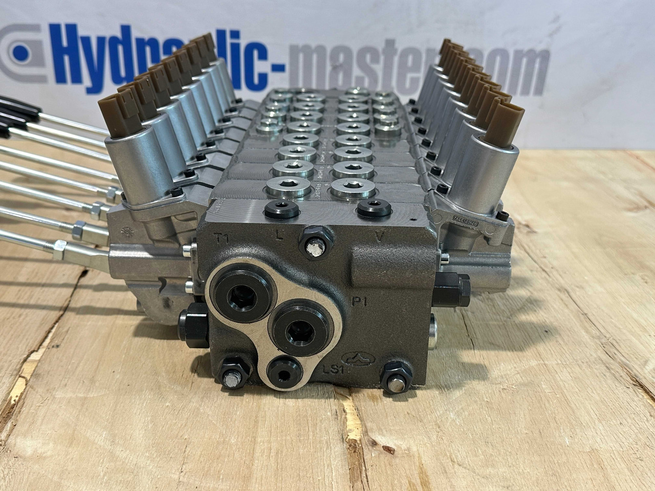 Valve Walvoil DPX100 MKG, Palfinger, Fassi, Hiab - Vyvážecí přívěs: obrázek 4 Valve Walvoil DPX100 MKG, Palfinger, Fassi, Hiab - Vyvážecí přívěs: obrázek 4