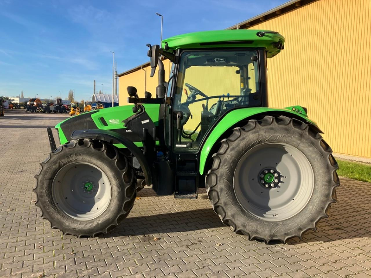 Deutz-Fahr 5120 GS - Traktor: obrázek 2 Deutz-Fahr 5120 GS - Traktor: obrázek 2