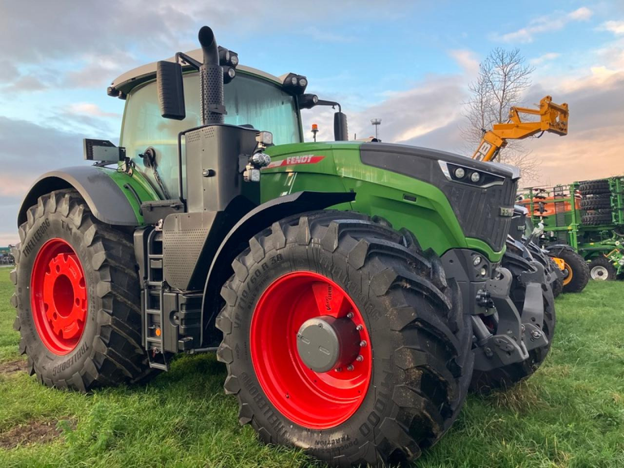 Fendt VARIO 1050 - Traktor: obrázek 1 Fendt VARIO 1050 - Traktor: obrázek 1