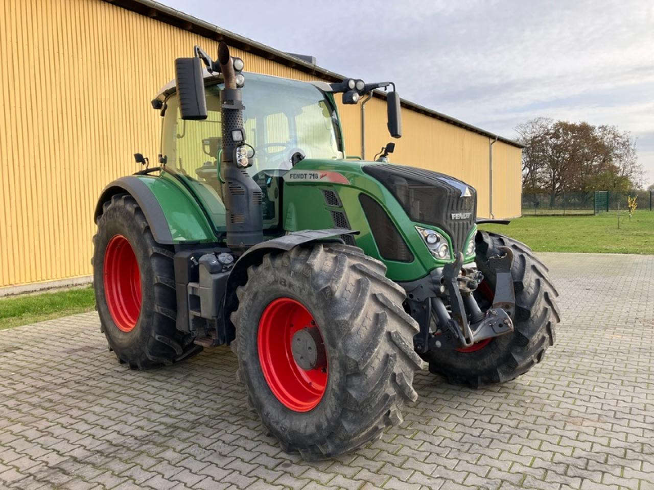 Fendt VARIO 718 S4 - Traktor: obrázek 4 Fendt VARIO 718 S4 - Traktor: obrázek 4