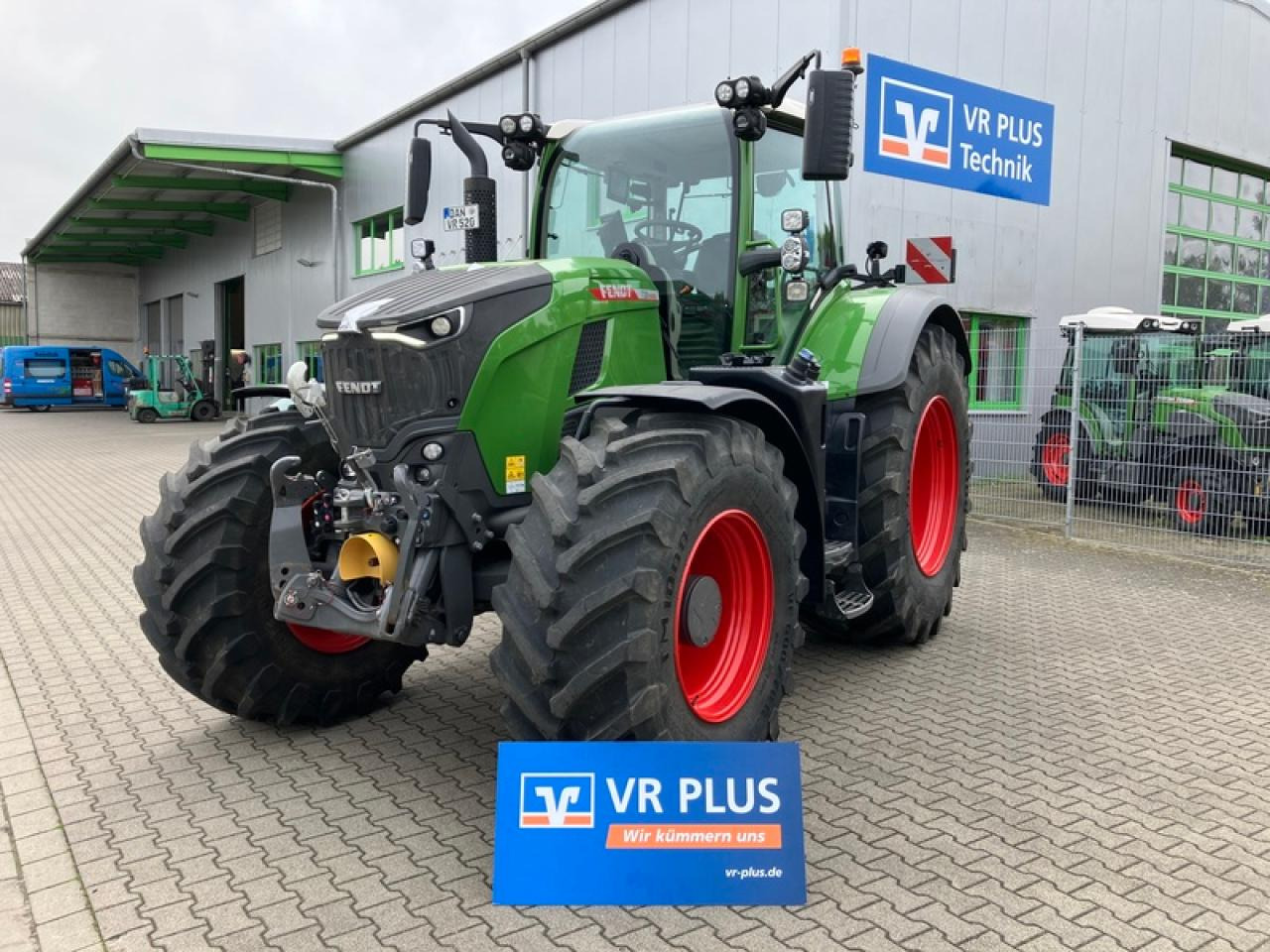 Fendt VARIO 720 - Traktor: obrázek 1 Fendt VARIO 720 - Traktor: obrázek 1