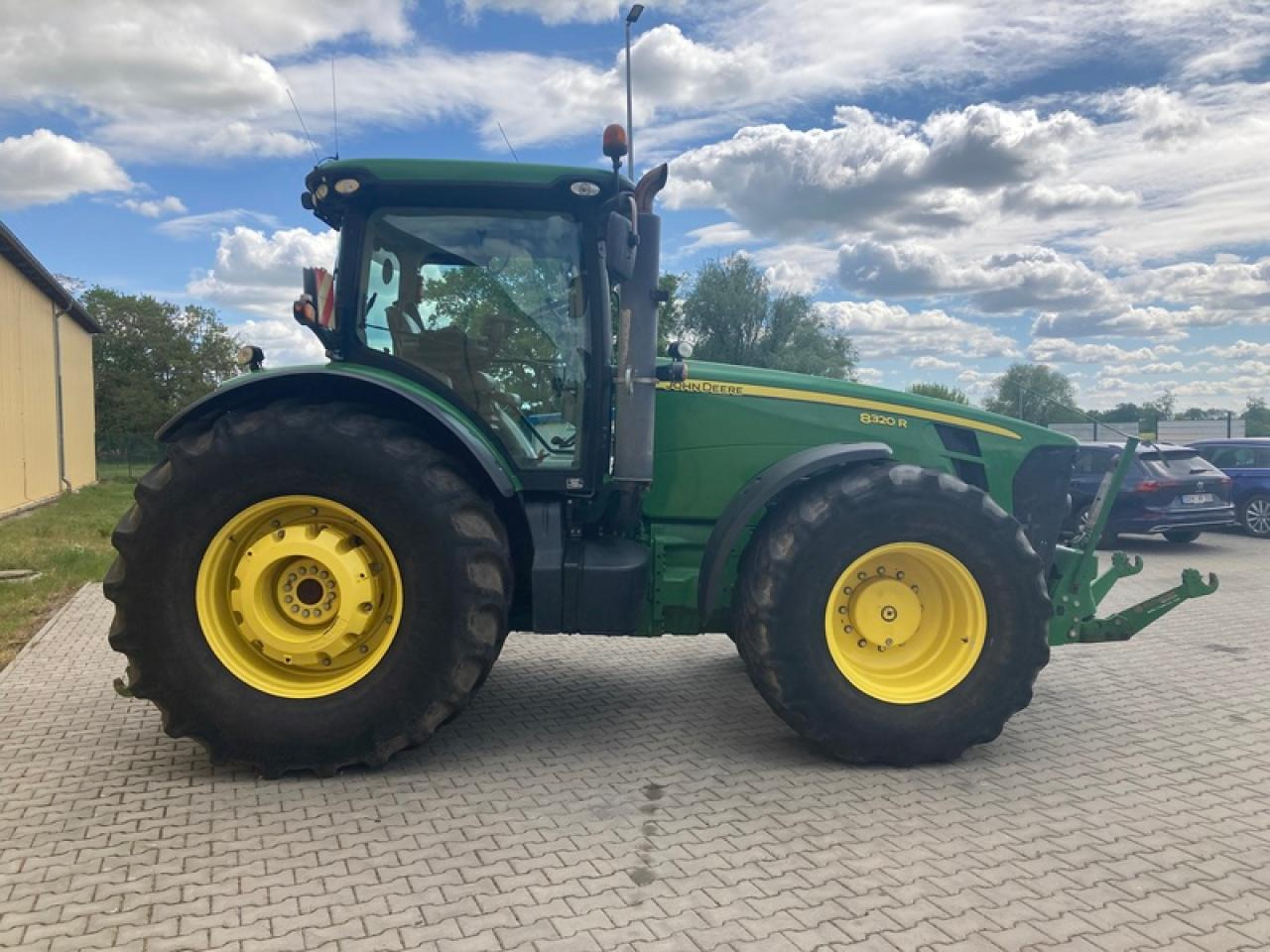John Deere 8320 R AUTOPOWER - Traktor: obrázek 4 John Deere 8320 R AUTOPOWER - Traktor: obrázek 4