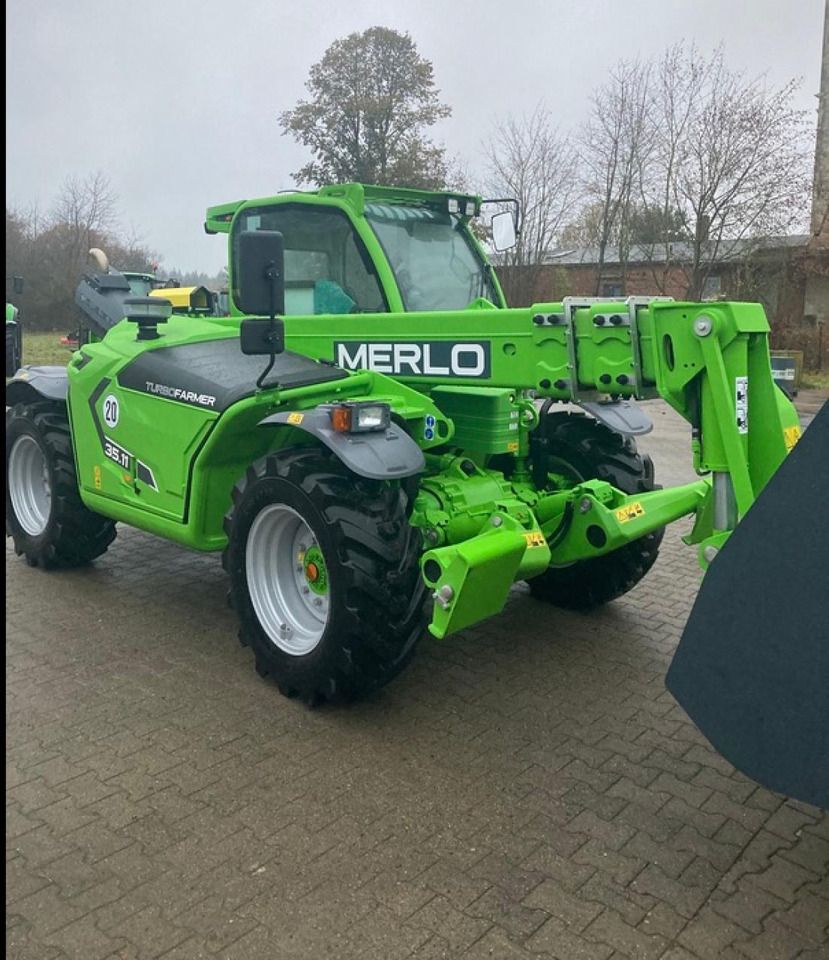 Merlo TF35.11TT - Teleskopický manipulátor: obrázek 1 Merlo TF35.11TT - Teleskopický manipulátor: obrázek 1