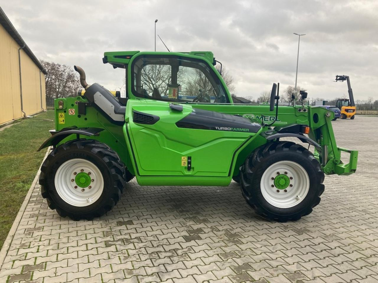 Merlo TF42.7-140 - Teleskopický manipulátor: obrázek 4 Merlo TF42.7-140 - Teleskopický manipulátor: obrázek 4