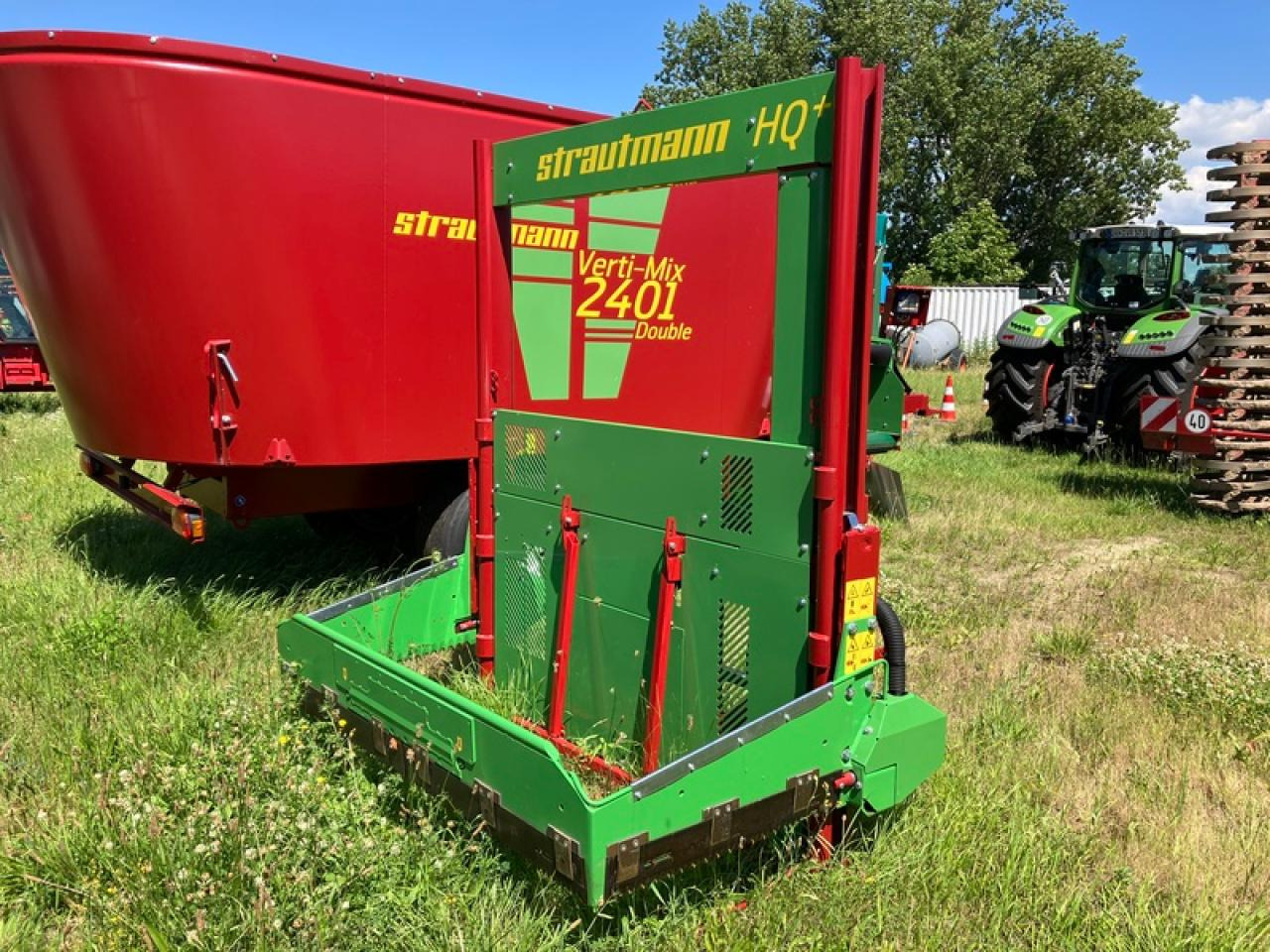 Strautmann SILOBLOCKSCHNEIDER HQ PLUS 2200 - Technika na siláž: obrázek 5 Strautmann SILOBLOCKSCHNEIDER HQ PLUS 2200 - Technika na siláž: obrázek 5