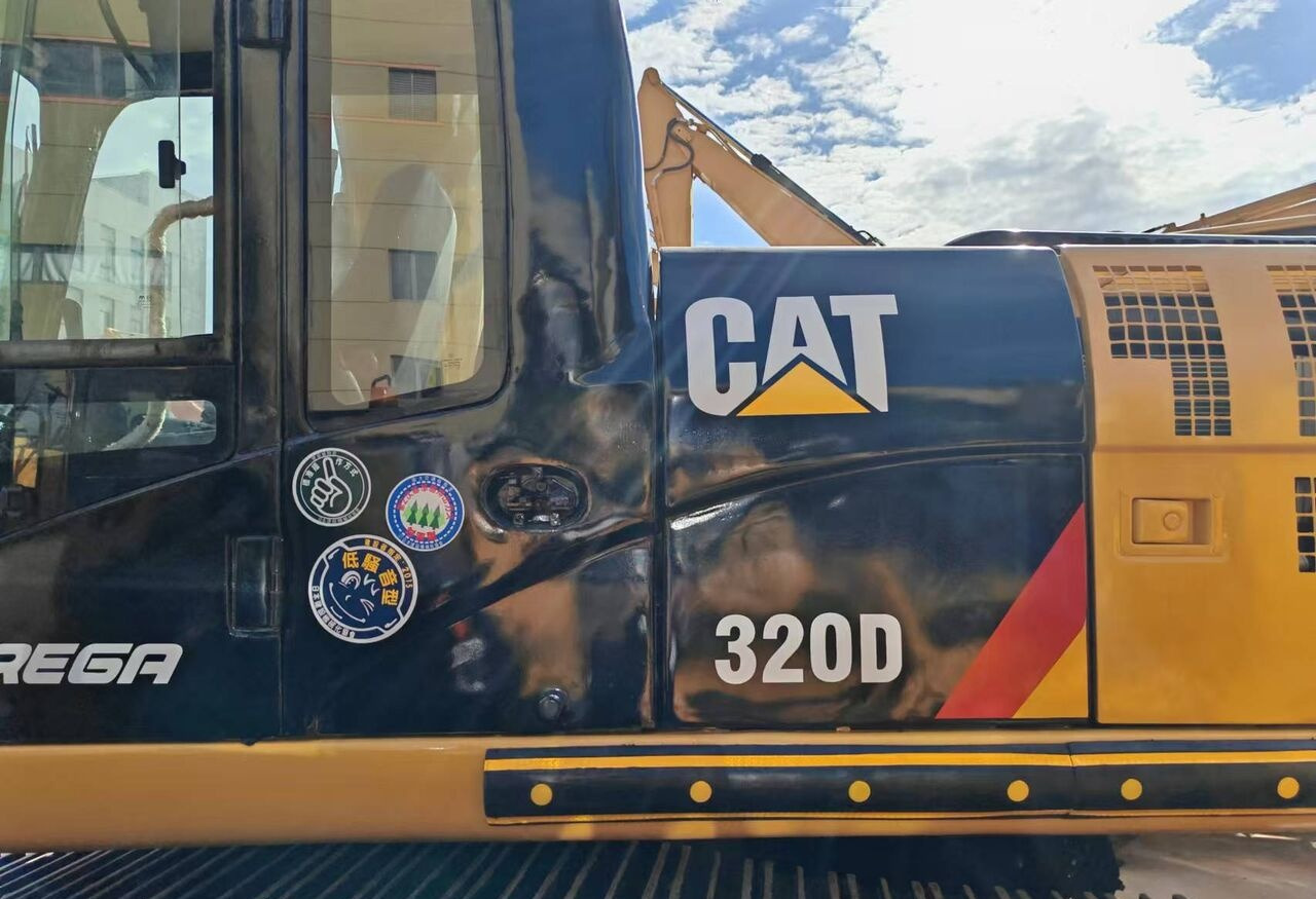 Caterpillar 320D - Pásové rýpadlo: obrázek 4 Caterpillar 320D - Pásové rýpadlo: obrázek 4