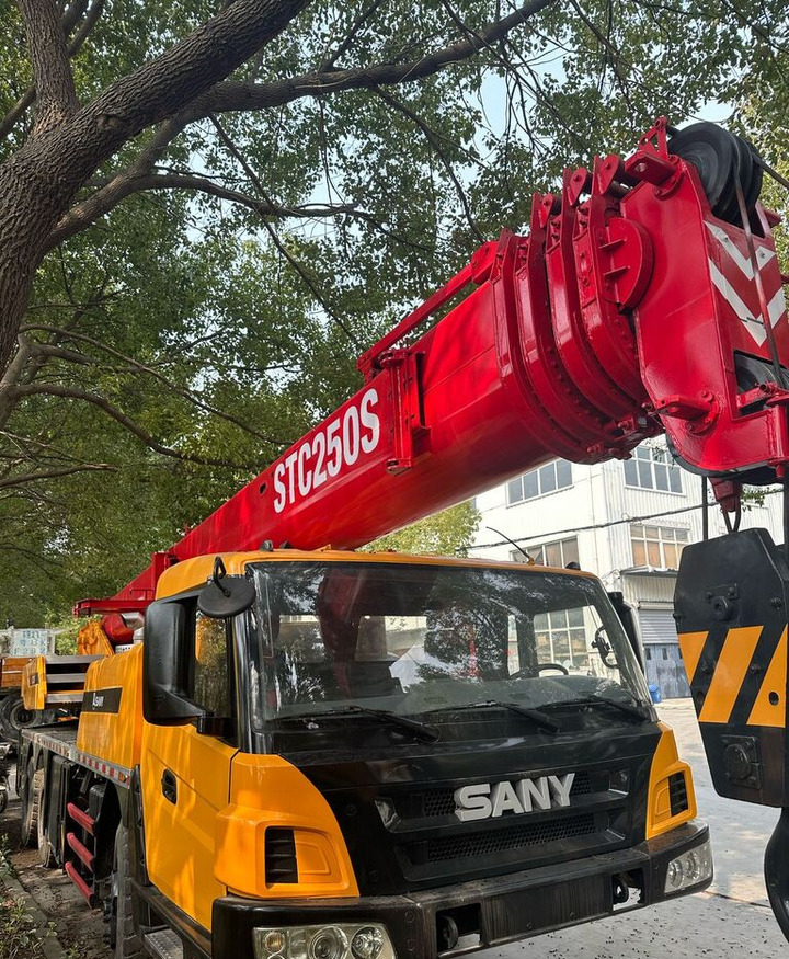 Sany China brand STC250S STC500 STC1000 25ton used truck crane - Autojeřáb: obrázek 1 Sany China brand STC250S STC500 STC1000 25ton used truck crane - Autojeřáb: obrázek 1