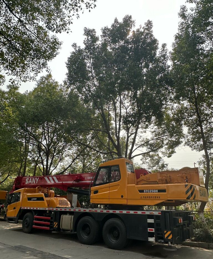 Sany STC250H STC250 STC500 China brand used truck crane for sale - Autojeřáb: obrázek 5 Sany STC250H STC250 STC500 China brand used truck crane for sale - Autojeřáb: obrázek 5