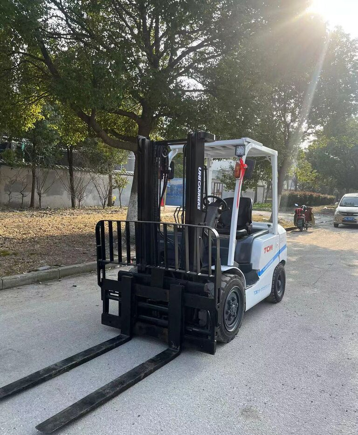 TCM FD30 FD50 FD100 FD80 3ton 5ton - Dieselový vysokozdvižný vozík: obrázek 3 TCM FD30 FD50 FD100 FD80 3ton 5ton - Dieselový vysokozdvižný vozík: obrázek 3