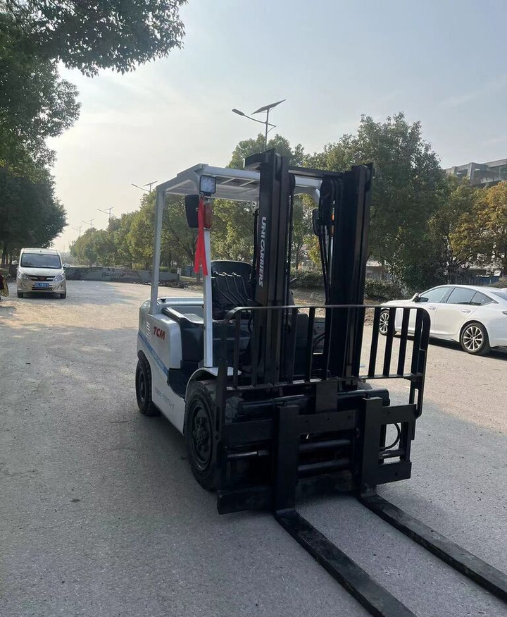 TCM FD30 FD50 FD100 FD80 3ton 5ton - Dieselový vysokozdvižný vozík: obrázek 4 TCM FD30 FD50 FD100 FD80 3ton 5ton - Dieselový vysokozdvižný vozík: obrázek 4