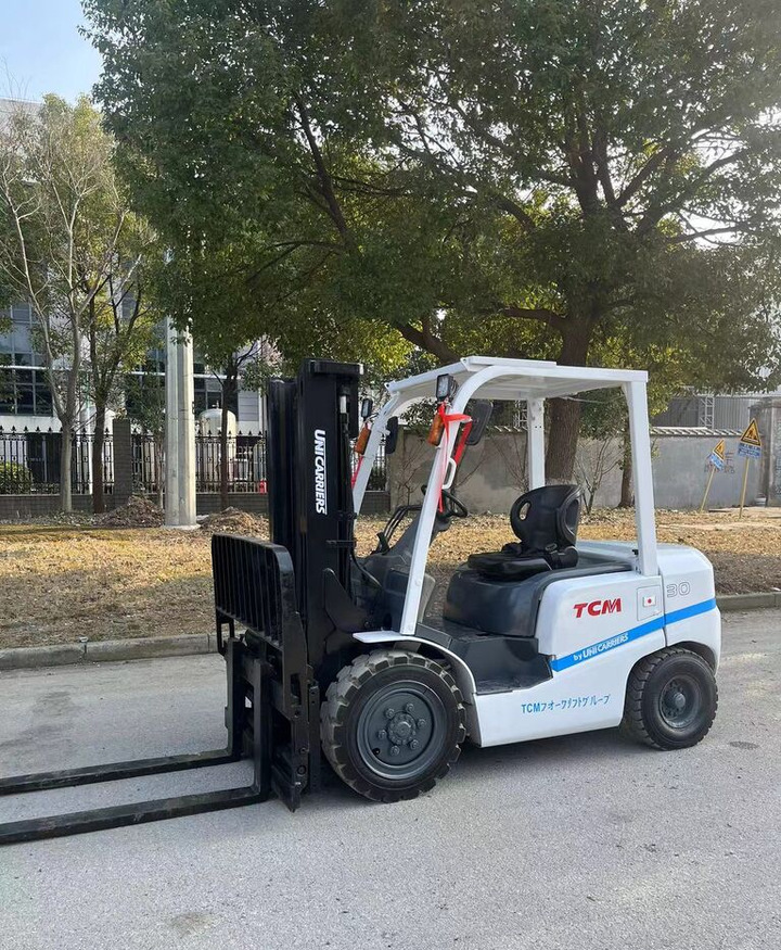 TCM FD30 FD50 FD100 FD80 3ton 5ton - Dieselový vysokozdvižný vozík: obrázek 2 TCM FD30 FD50 FD100 FD80 3ton 5ton - Dieselový vysokozdvižný vozík: obrázek 2