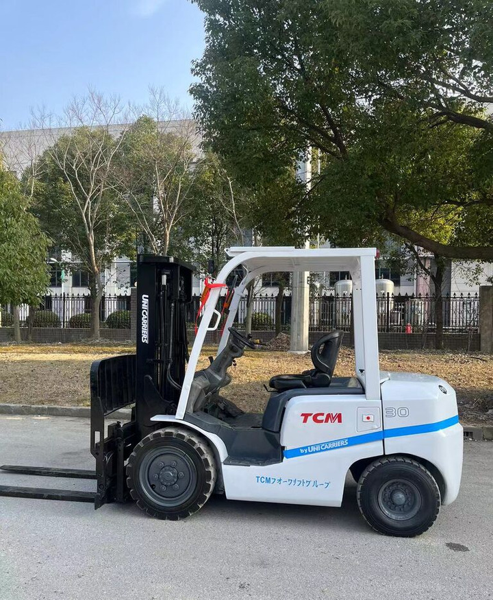 TCM FD30 FD50 FD100 FD80 3ton 5ton - Dieselový vysokozdvižný vozík: obrázek 1 TCM FD30 FD50 FD100 FD80 3ton 5ton - Dieselový vysokozdvižný vozík: obrázek 1