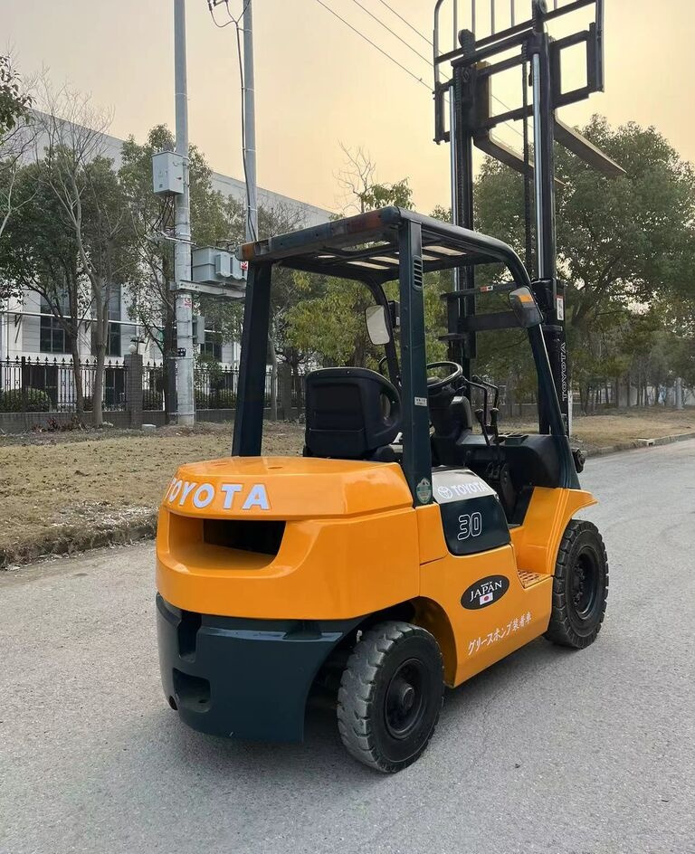 Dieselový vysokozdvižný vozík Toyota 7FD30 8FD30 7FD35 3ton 5ton forklift for sale: obrázek 7