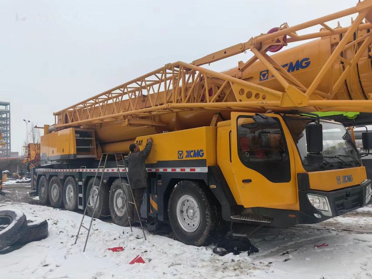 XCMG QAY200 truck crane 25 50 70 80 100 200 mobile crane for sale - Autojeřáb: obrázek 1 XCMG QAY200 truck crane 25 50 70 80 100 200 mobile crane for sale - Autojeřáb: obrázek 1