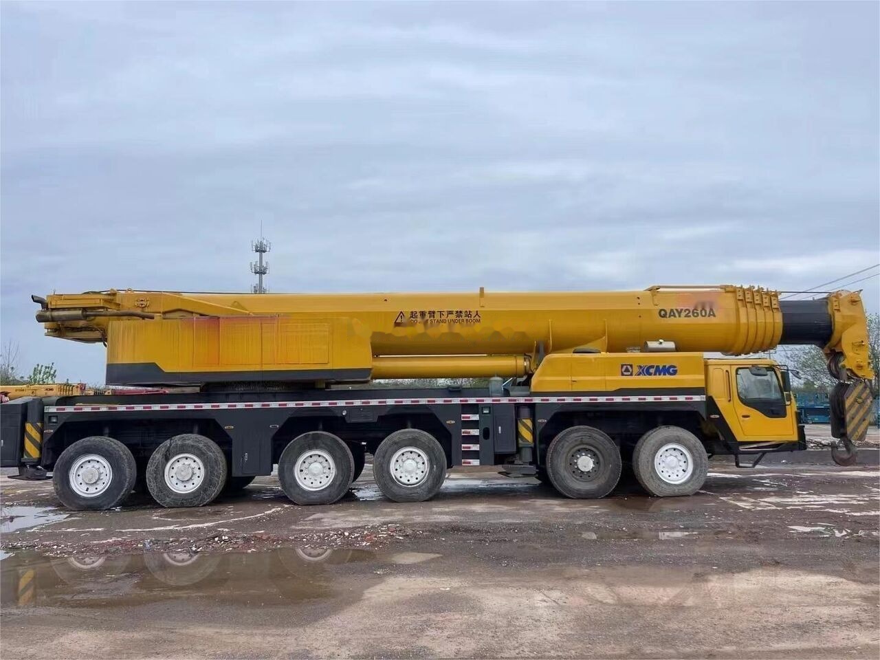 XCMG QAY260A 206T 260ton - Autojeřáb: obrázek 1 XCMG QAY260A 206T 260ton - Autojeřáb: obrázek 1