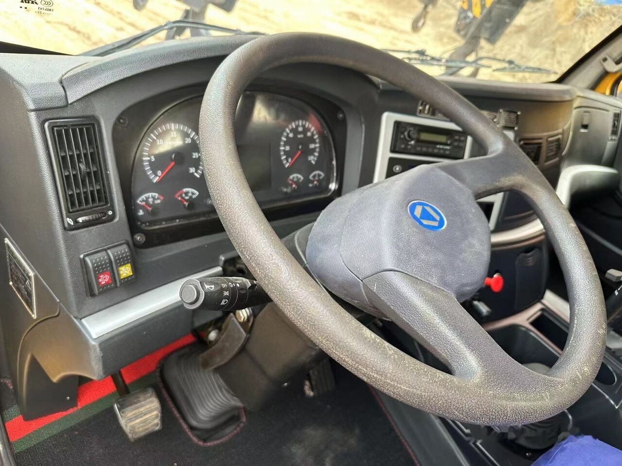 XCMG QY30KC QY30K XCT30 30T 30ton 50 60 70 80 100 - Autojeřáb: obrázek 3 XCMG QY30KC QY30K XCT30 30T 30ton 50 60 70 80 100 - Autojeřáb: obrázek 3