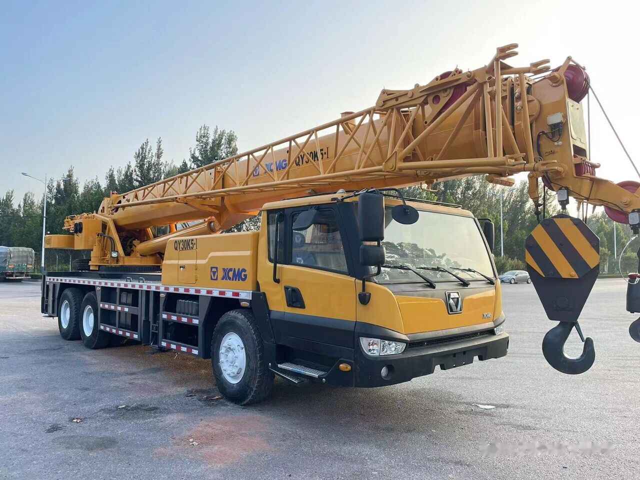 XCMG QY30KC QY30K XCT30 30T 30ton 50 60 70 80 100 - Autojeřáb: obrázek 2 XCMG QY30KC QY30K XCT30 30T 30ton 50 60 70 80 100 - Autojeřáb: obrázek 2