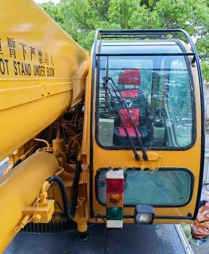 XCMG QY50KC QY50K-II XCT50 QY50KC QY50K5A 50ton 70ton - Autojeřáb: obrázek 5 XCMG QY50KC QY50K-II XCT50 QY50KC QY50K5A 50ton 70ton - Autojeřáb: obrázek 5