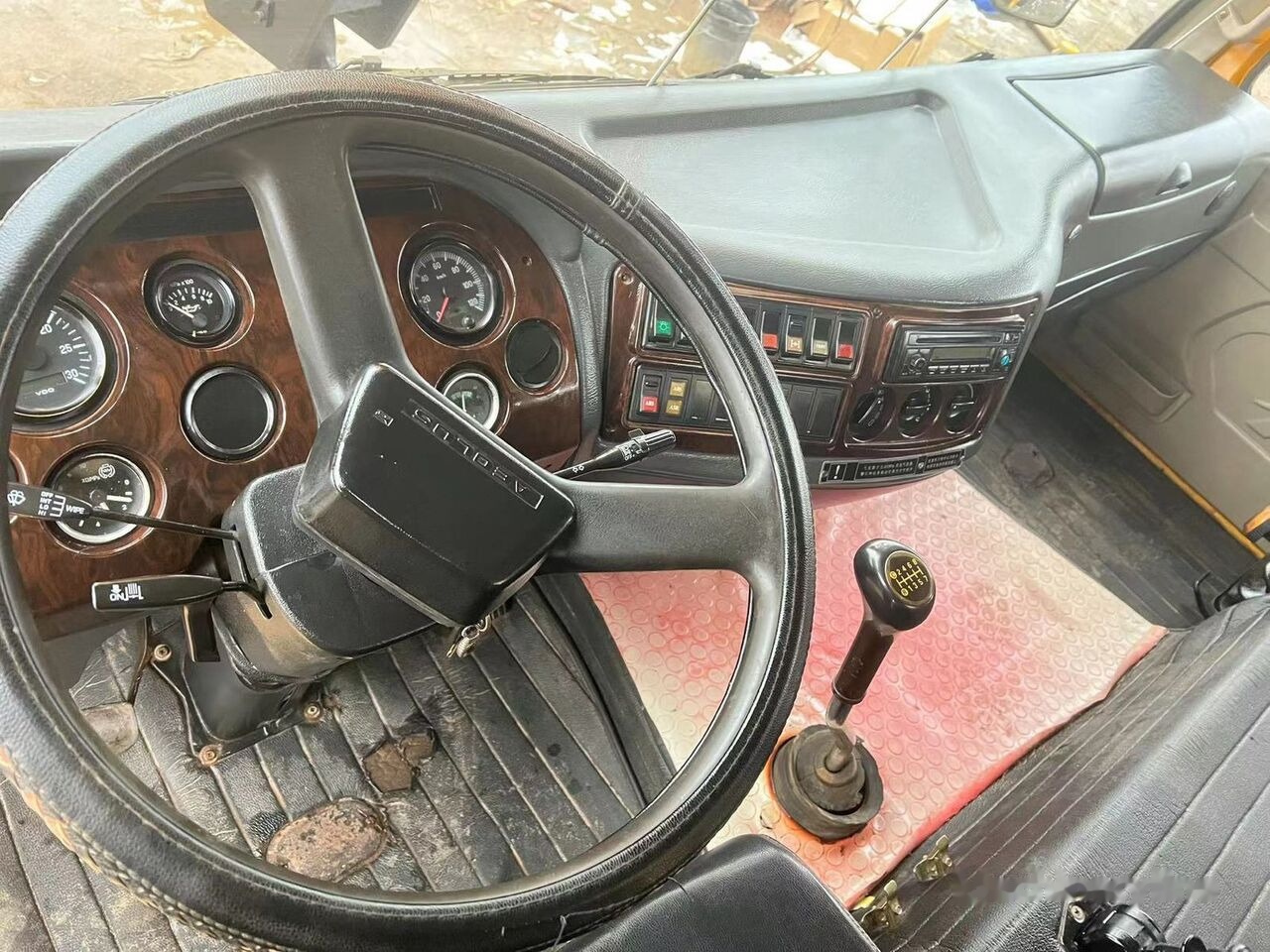 Autojeřáb XCMG QY50KC QY50K-II XCT50 QY50KC QY50K5A 50ton: obrázek 8 Autojeřáb XCMG QY50KC QY50K-II XCT50 QY50KC QY50K5A 50ton: obrázek 8