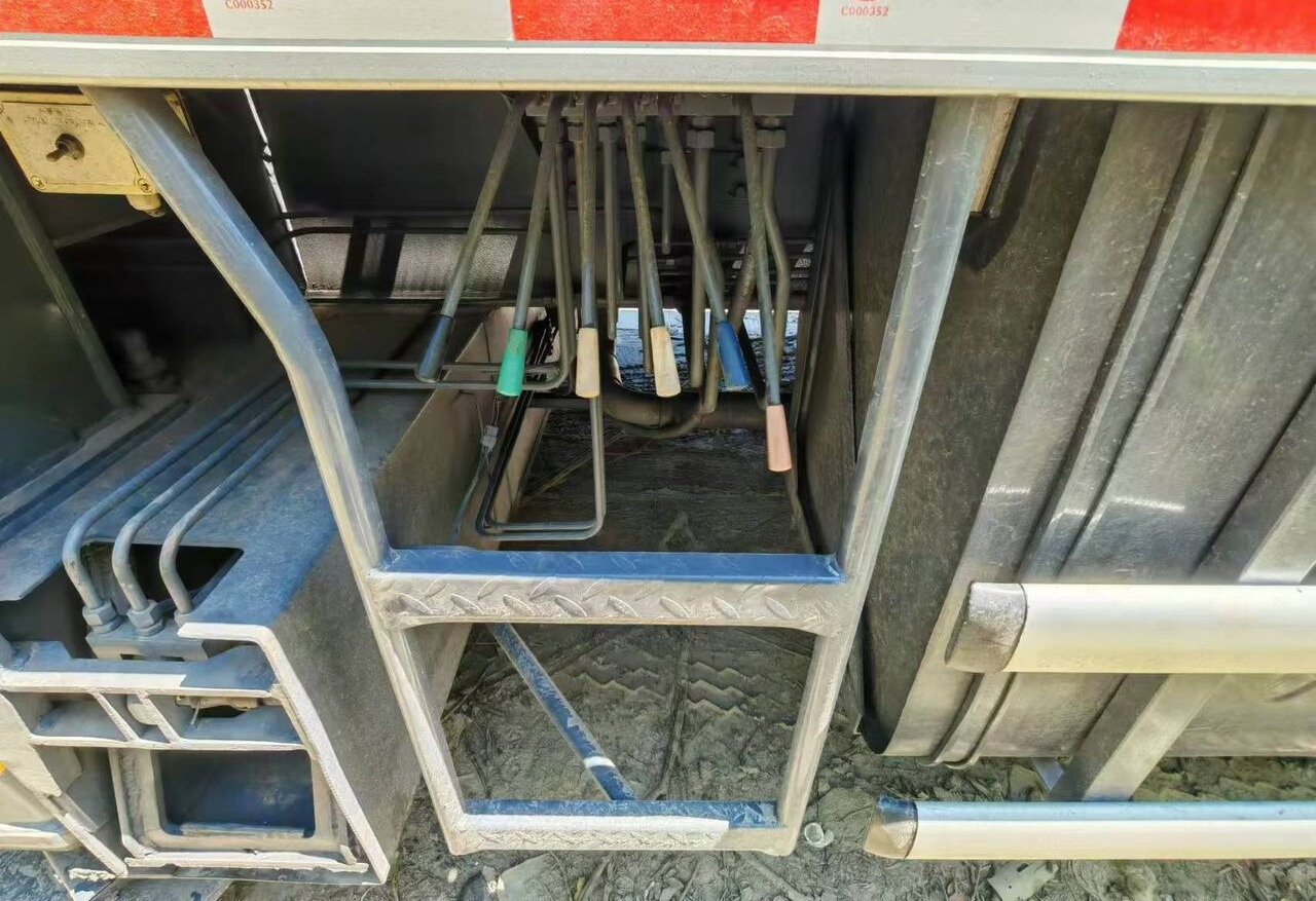 XCMG QY55KC 25ton 50ton 55ton 70ton 100 ton 130ton - Autojeřáb: obrázek 3 XCMG QY55KC 25ton 50ton 55ton 70ton 100 ton 130ton - Autojeřáb: obrázek 3