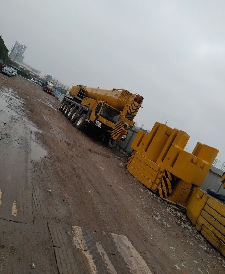 XCMG XCA260 XCA240 240T 260T 240ton 260ton - Autojeřáb: obrázek 1 XCMG XCA260 XCA240 240T 260T 240ton 260ton - Autojeřáb: obrázek 1