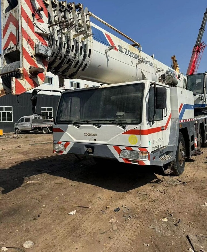 Zoomlion QY130V 130T 130ton 130 220 160 - Autojeřáb: obrázek 2 Zoomlion QY130V 130T 130ton 130 220 160 - Autojeřáb: obrázek 2
