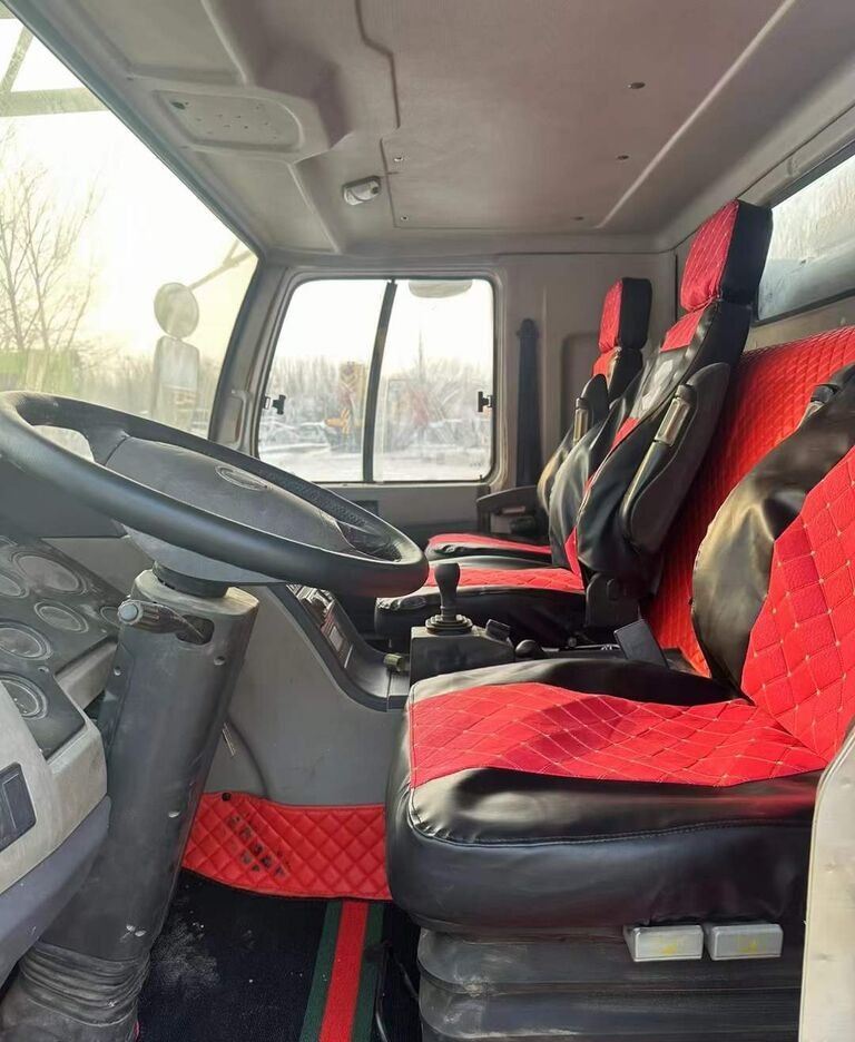 Zoomlion ZTC350 - Autojeřáb: obrázek 3 Zoomlion ZTC350 - Autojeřáb: obrázek 3