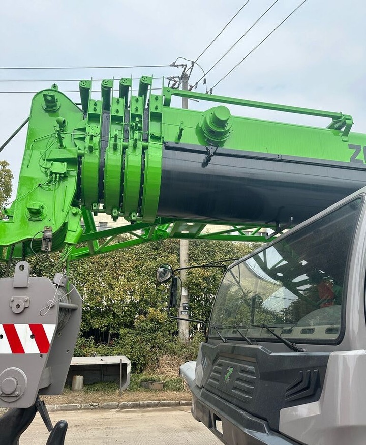 Zoomlion ZTC700V ZTC800V ZTC900V 50T 70T 80T 100T - Autojeřáb: obrázek 5 Zoomlion ZTC700V ZTC800V ZTC900V 50T 70T 80T 100T - Autojeřáb: obrázek 5