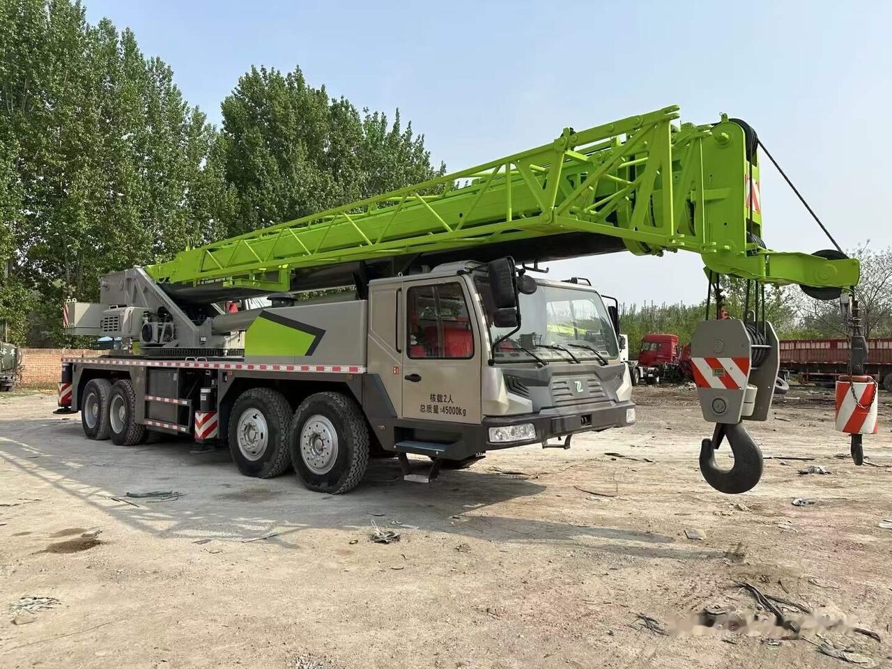 Zoomlion ZTC700V ZTC800V ZTC900V 50T 70T 80T 100T - Autojeřáb: obrázek 2 Zoomlion ZTC700V ZTC800V ZTC900V 50T 70T 80T 100T - Autojeřáb: obrázek 2