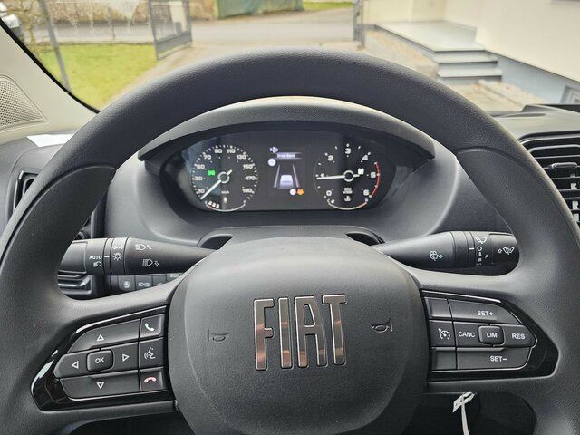 FIAT Ducato 35 140 L2H2 Klima Temp 260° Kamera PDC... - Furgon: obrázek 3 FIAT Ducato 35 140 L2H2 Klima Temp 260° Kamera PDC... - Furgon: obrázek 3