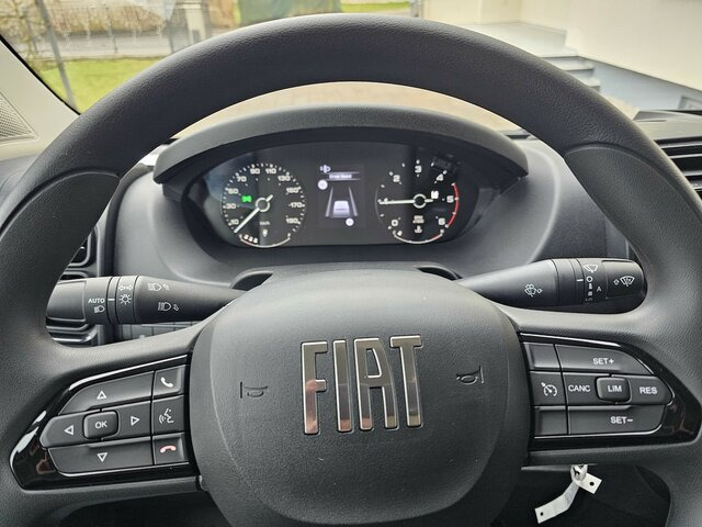 FIAT Ducato 35 L3H2 13m³ Klima Temp 260° Kamera PDC... - Furgon: obrázek 4 FIAT Ducato 35 L3H2 13m³ Klima Temp 260° Kamera PDC... - Furgon: obrázek 4