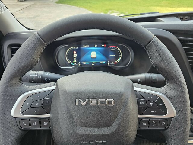 Furgon, Dodávka s dvojitou kabinou IVECO Daily 35S18HA8V DOKA Hi-Matic 12m³ 2xSchiebetür...: obrázek 8 Furgon, Dodávka s dvojitou kabinou IVECO Daily 35S18HA8V DOKA Hi-Matic 12m³ 2xSchiebetür...: obrázek 8