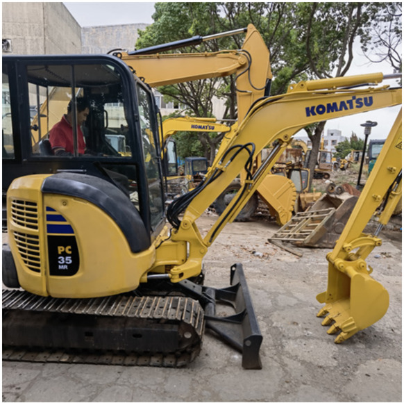 Best Selling Used komatsu PC35mr Excavators with good condition for sale in shanghai yard - Pásové rýpadlo: obrázek 1 Best Selling Used komatsu PC35mr Excavators with good condition for sale in shanghai yard - Pásové rýpadlo: obrázek 1