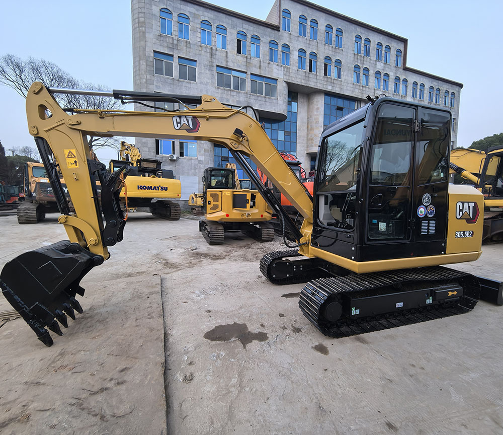 CAT 305.5E2 Excavator - Mini rýpadlo: obrázek 1 CAT 305.5E2 Excavator - Mini rýpadlo: obrázek 1