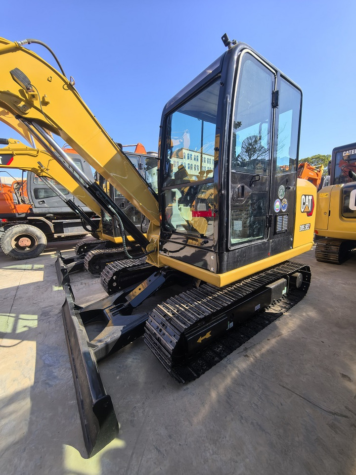 CAT 305.5E2 Excavator - Pásové rýpadlo: obrázek 2 CAT 305.5E2 Excavator - Pásové rýpadlo: obrázek 2