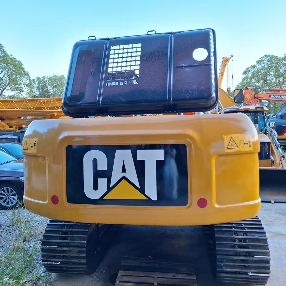 CAT 320D2L Excavator - Pásové rýpadlo: obrázek 4 CAT 320D2L Excavator - Pásové rýpadlo: obrázek 4