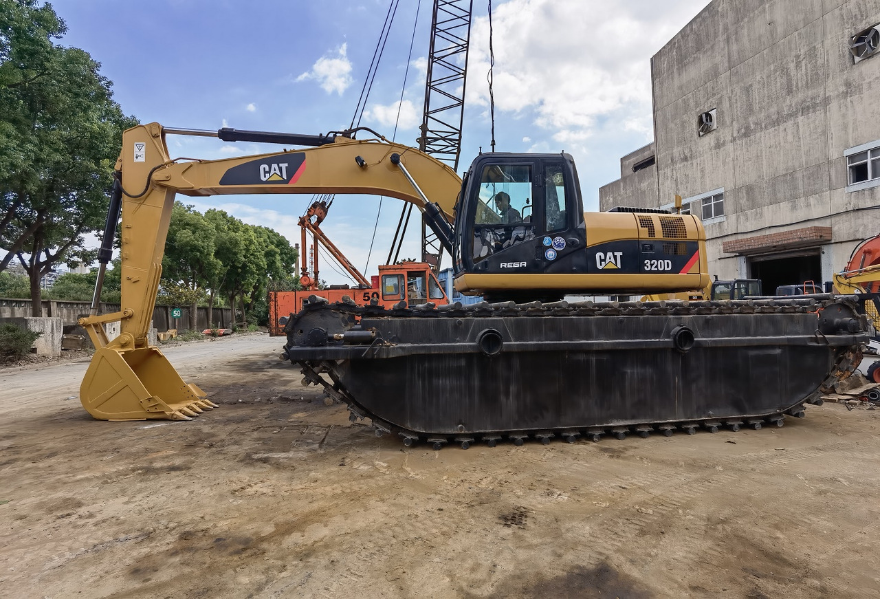CAT 320DL used amphibious excavator - Pásové rýpadlo: obrázek 1 CAT 320DL used amphibious excavator - Pásové rýpadlo: obrázek 1