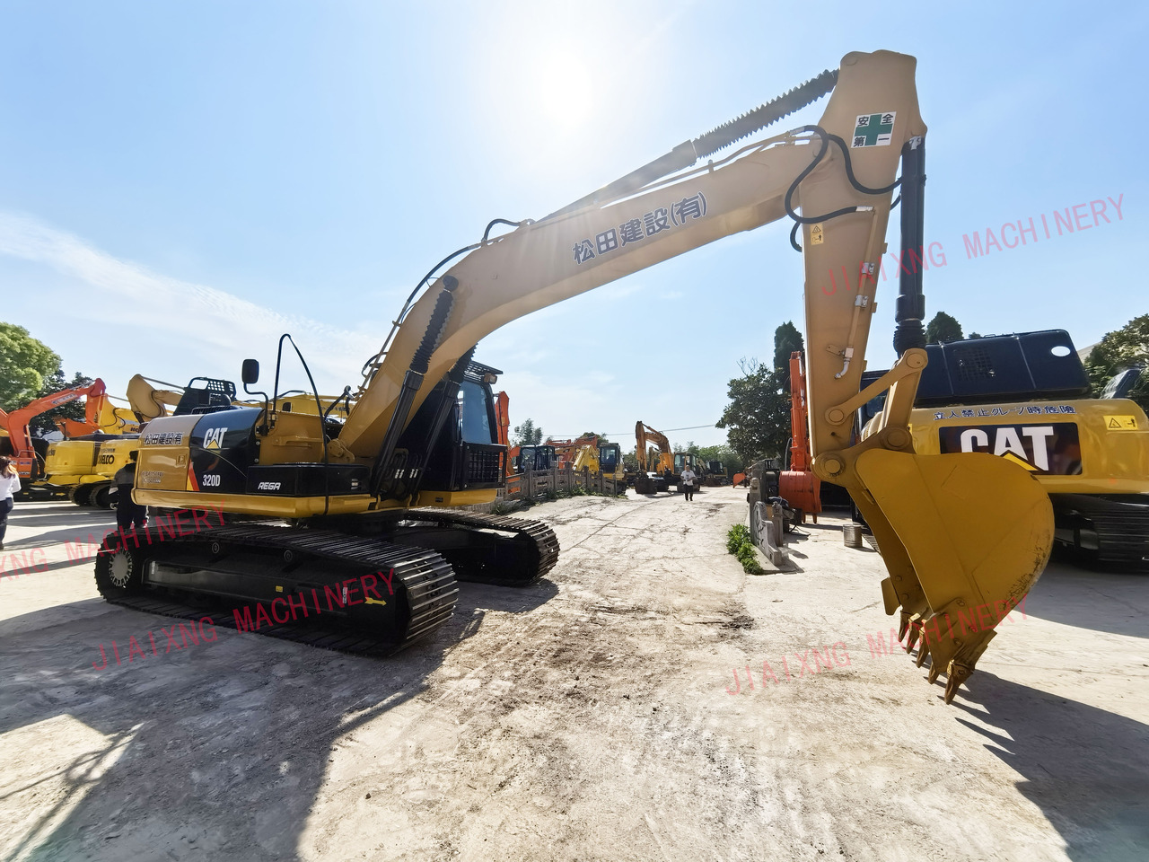 CAT 320DL used excavator - Pásové rýpadlo: obrázek 2 CAT 320DL used excavator - Pásové rýpadlo: obrázek 2