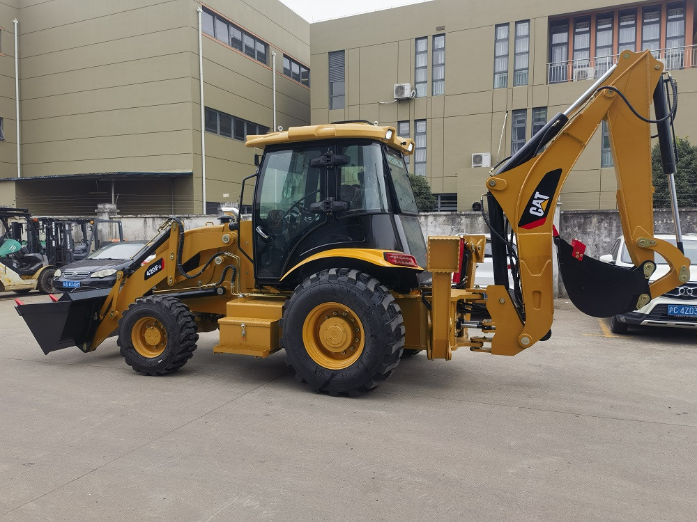 CAT 420F Backhoe Loader - Rýpadlo-nakladač: obrázek 2 CAT 420F Backhoe Loader - Rýpadlo-nakladač: obrázek 2