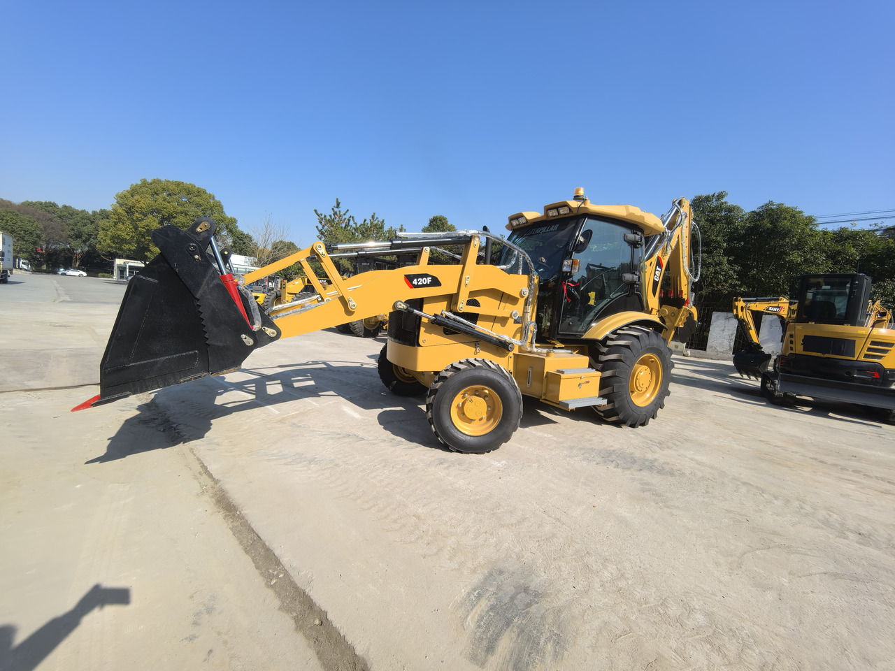 CAT 420F Backhoe Loader - Rýpadlo-nakladač: obrázek 5 CAT 420F Backhoe Loader - Rýpadlo-nakladač: obrázek 5