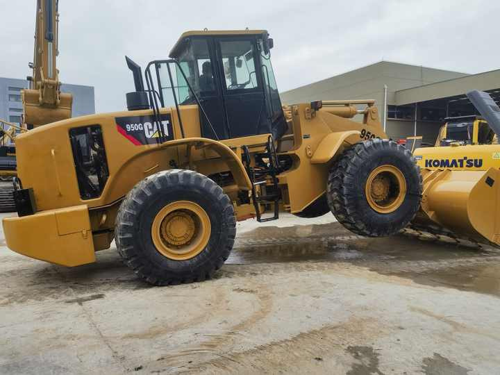 CAT 980G - Kolový nakladač: obrázek 2 CAT 980G - Kolový nakladač: obrázek 2