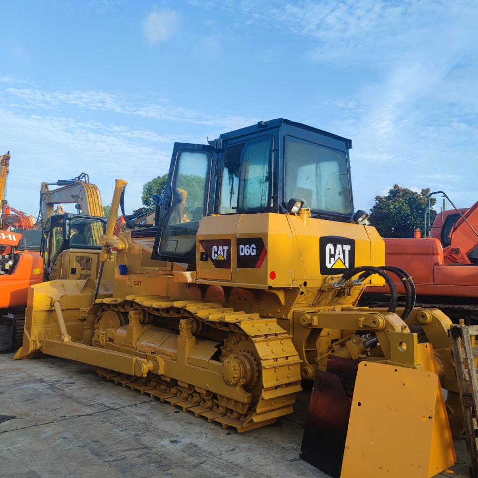 CAT D6G Bulldozer - Buldozer: obrázek 4 CAT D6G Bulldozer - Buldozer: obrázek 4
