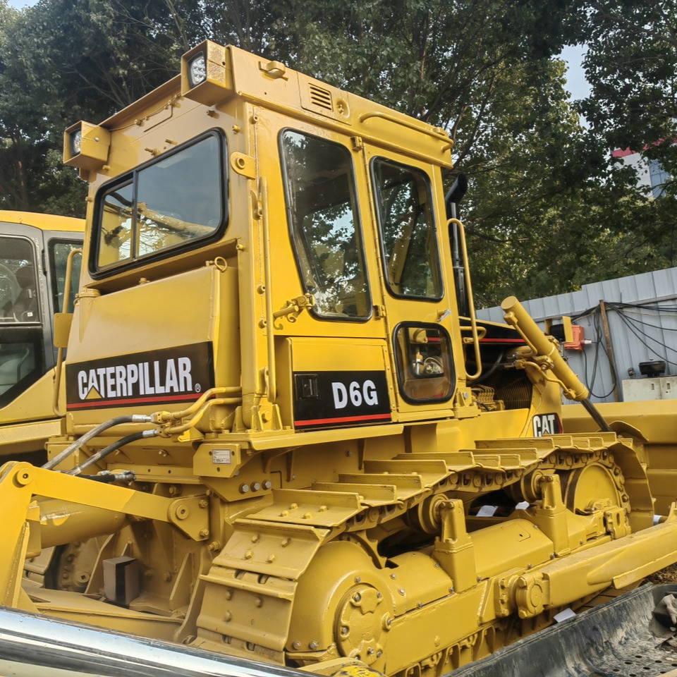 CAT D6G Bulldozer - Buldozer: obrázek 1 CAT D6G Bulldozer - Buldozer: obrázek 1