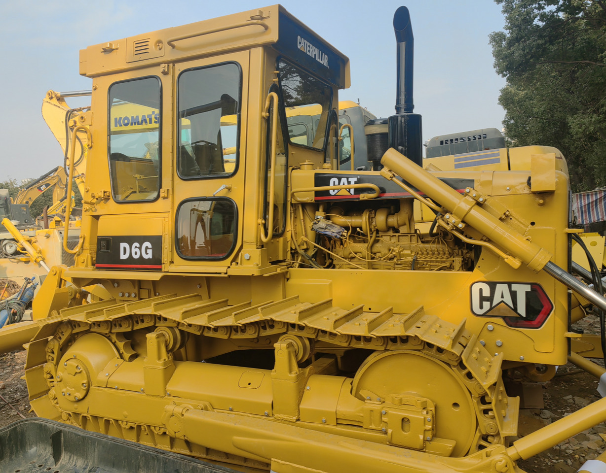 CAT D6G Bulldozer - Buldozer: obrázek 2 CAT D6G Bulldozer - Buldozer: obrázek 2