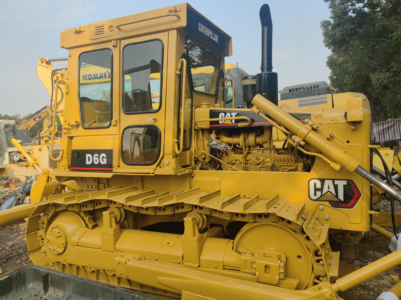CAT D6G Bulldozer - Buldozer: obrázek 1 CAT D6G Bulldozer - Buldozer: obrázek 1