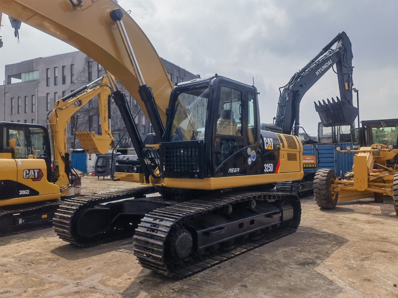 CATERPILLAR CAT 325D Excavator - Pásové rýpadlo: obrázek 4 CATERPILLAR CAT 325D Excavator - Pásové rýpadlo: obrázek 4