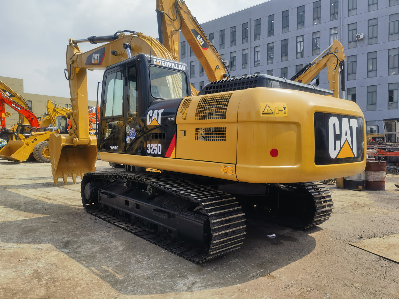CATERPILLAR CAT 325D Excavator - Pásové rýpadlo: obrázek 2 CATERPILLAR CAT 325D Excavator - Pásové rýpadlo: obrázek 2