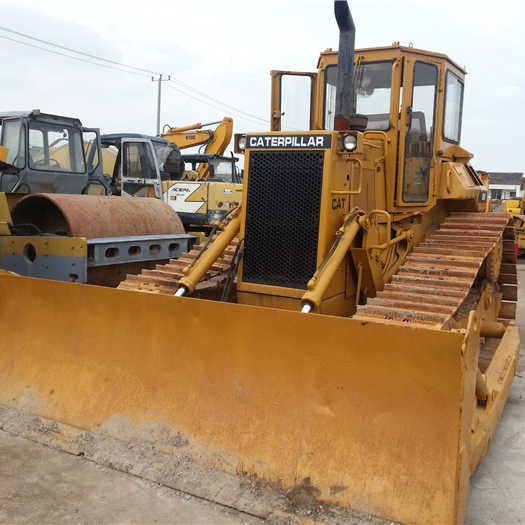 Caterpillar D5M bulldozer second hand caterpillar bulldozer D5M D6D D6G D6M cheap for sale - Buldozer: obrázek 1 Caterpillar D5M bulldozer second hand caterpillar bulldozer D5M D6D D6G D6M cheap for sale - Buldozer: obrázek 1